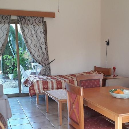 Natasha'S Apartments Paphos Eksteriør bilde